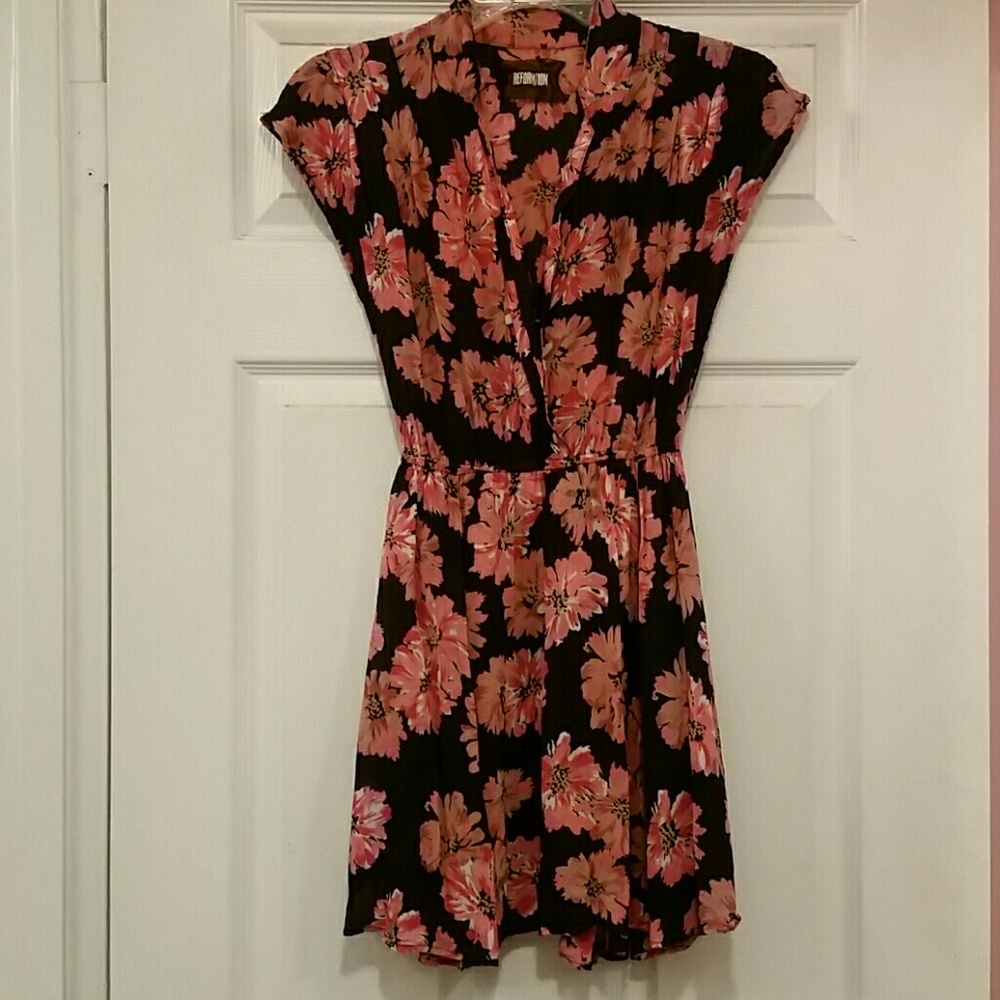 🌟SOLD🌟REFORMATION SEGAL DRESS FUSION FLORAL 4 - Picture 6 of 7